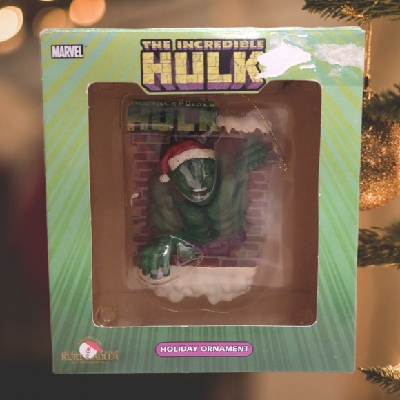 The Incredible Hulk Holiday Ornament - Picture 2 of 2